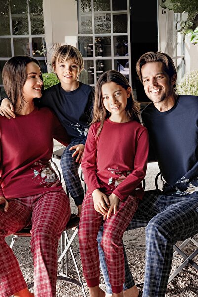 Arnetta Set de pijamale de familie cu concept de început de an în carouri bordeaux pentru femei