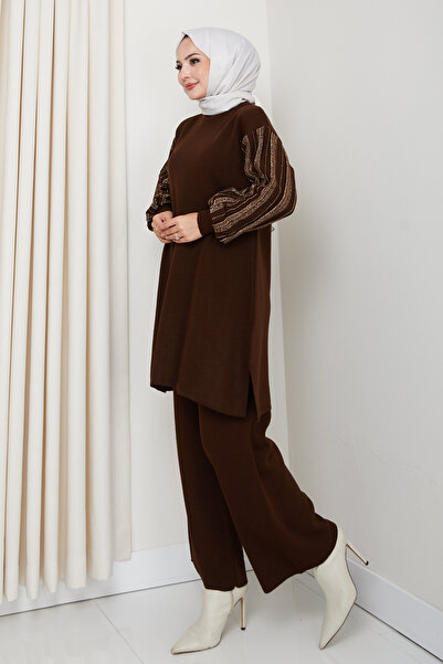 Kirazgym Σετ πλεκτών γυναικείων τοποθέτησερικών ενδυμάτων και πλεκτών παντελονιών με λεπτομέρεια από ατσάλινο πλέγμα με λάμψη στο μανίκι