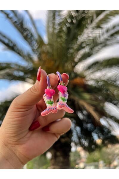 Yaseminli Butik Cam Boncuk Pembe Çizmeli Kalp Charmlı Renkli Küpe