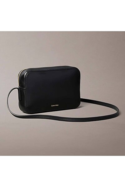 Calvin Klein Dámská černá taška přes rameno (LV04F3173G-YIH)