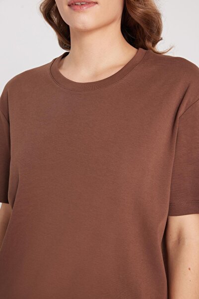 Tudors Γυναικείο μπλουζάκι Relax Fit Άνετο κομμένο από 100% βαμβάκι με απαλή υφή, ελαφρώς χοντρό καφέ μπλουζάκι με λαιμόκοψη