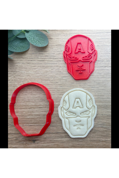 Lulu's Prints Captain America cake pan
