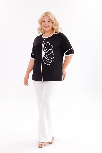 Siyezen Stylish Blouse with Oversized Stripe Detail