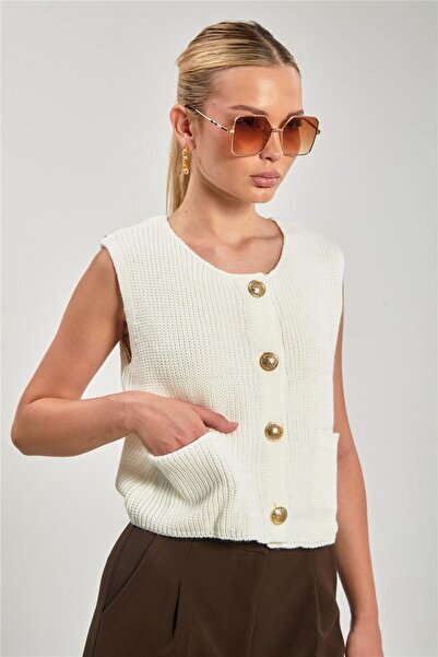 BARRELS AND OIL Women's Buttoned Knitwear Vest with Pockets - Ecru
