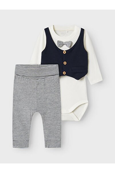 Name it im Set Strampler