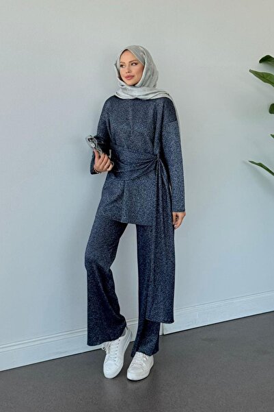 Hazamoda طقم شال كوين بتفاصيل لامعة باللون الأزرق الداكن