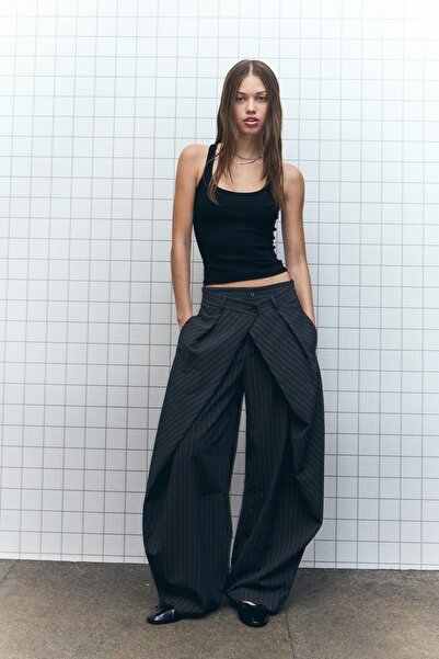 Bershka Çift düğmeli pileli pantolon