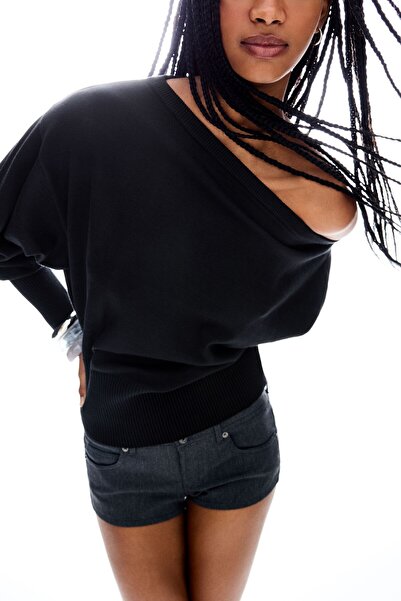 Bershka Asymmetric sweater with ribbed hem