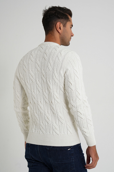 Trist Star Men's Bone Necklace Hair Braided Wool Sweater Trist-5346