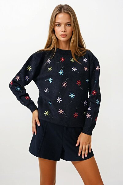 VAGGON Γυναικείο πλεκτό πουλόβερ με κεντημένο φλοράλ γιακά Vs00858