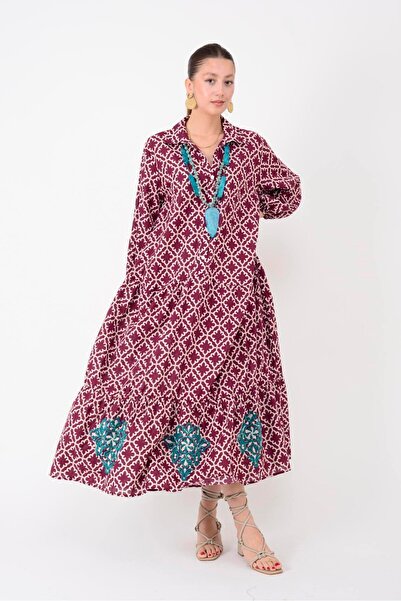 Universal AN10522 B2770 فستان قميص مطرز على الظهر