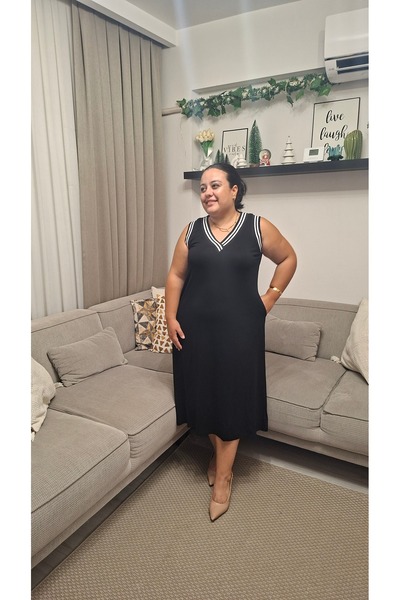 Butik Şerit Detaylı Siyah Elbise