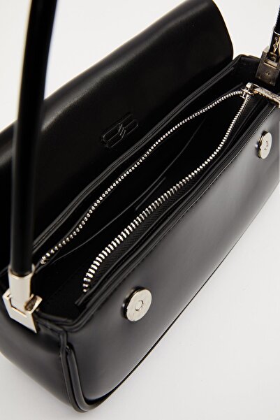 Levidor Black Long Strap Shoulder Bag
