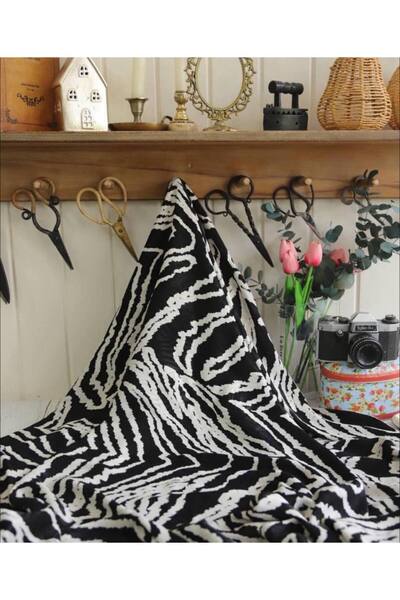 Parça Kumaş Dünyası Jakarlı İpek Kupra Dökümlü Muazzam Kumaş Zarif Siyah Beya...