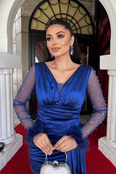 giyimmasalı Φόρεμα ψαριού από σατέν ύφασμα με λεπτομέρεια από χάντρες - SAKS BLUE