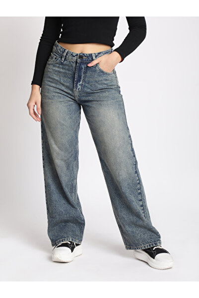 Bene Kleed By Styli Women Relaxed Fit Faded Jeans