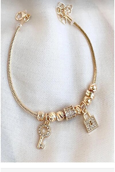 shop سوار ساحر مع تفاصيل قفل على شكل مفتاح