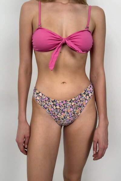 Genel Markalar Fiyonk Detay Çiçekli Bikini Takım