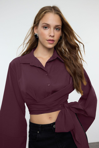 Trendyol Collection Szilva színű, fűzős részletekkel ellátott, normál szabású szövött ing TWOAW25GO00067