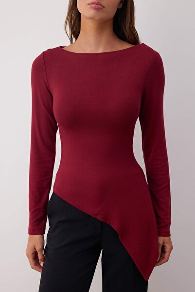 Trendyol Collection Bordowa bluzka z elastycznego dzianiny z miękkim materiałem, asymetryczna, TWOAW25BZ00233