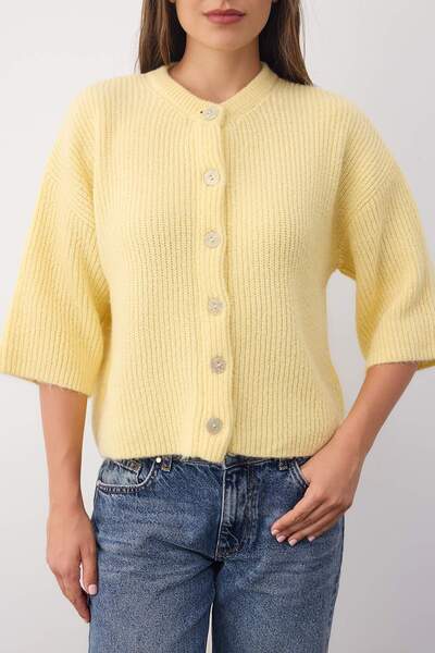 Trendyol Collection Wardrobe Essentials Yellow Soft Texture Wide Fit Short Sleeve Basic Knitwear Cardigan Twoaw26Hi00251
