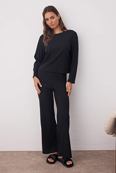 Trendyol Collection Приталений чорний піжамний комплект Orme THMAW21PT0684