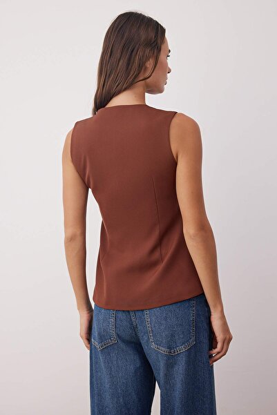 Trendyol Collection Brown Gold Buttoned Fitted/Waist-Fitted Woven Vest Twoaw26Ye00047