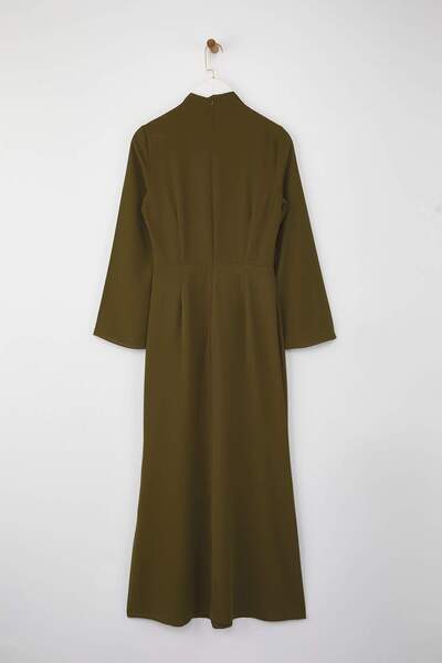 Trendyol Modest Khakifarbenes Jessica-Hijab-Abendkleid in A-Linie mit geradem Webmuster TCTAW26DB00000