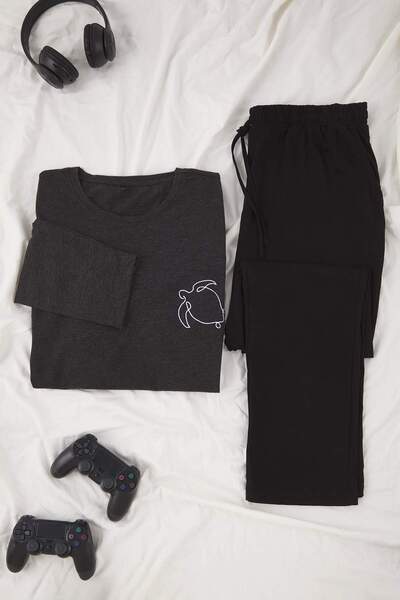 Trendyol Collection Anthracite Regular Fit Embroidered Knitted Plus Size Pajamas Set Tmnaw24Ai00004