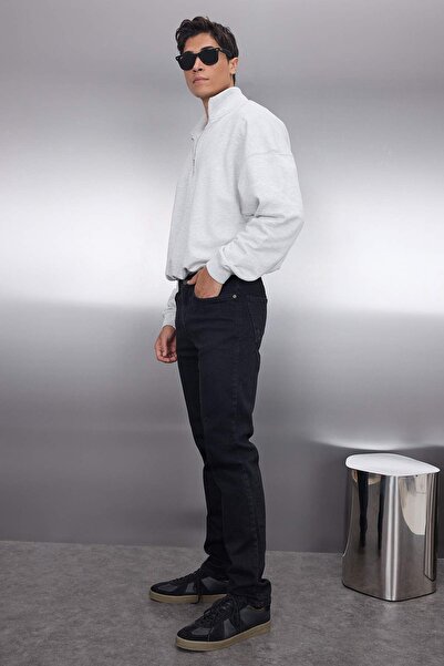 Trendyol Collection Schwarze Smoke Slim Fit Jeans aus schmal geschnittenem, dehnbarem Stoff TMNAW23JE00028