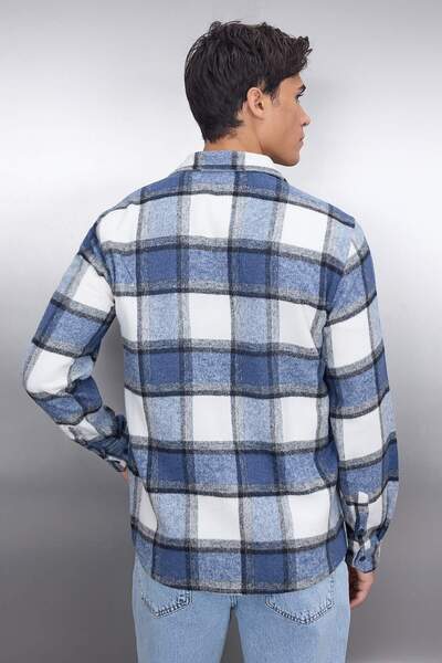 Trendyol Collection Zimní dřevorubecká košile v tmavě modré kostkované košili - Regular Fit TMNAW21GO0730