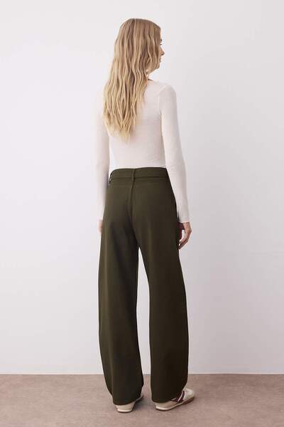 Trendyol Collection Khaki Barrel Mold 100% Cotton Gabardine Trousers Twoaw26Pl00084