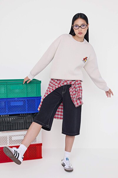 Trendyol Collection Πλεκτό φούτερ με στάμπα στην πλάτη με πέτρα Oversize/Wide Fit με χοντρό εσωτερικό φλις TWOAW26SW00124