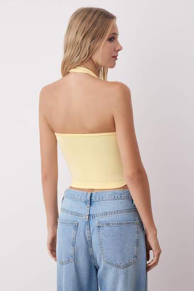Trendyol Collection Yellow-Brown Halter Neck Bodycon Crop Stretchy Knitted Blouse Twoaw26Bz00251