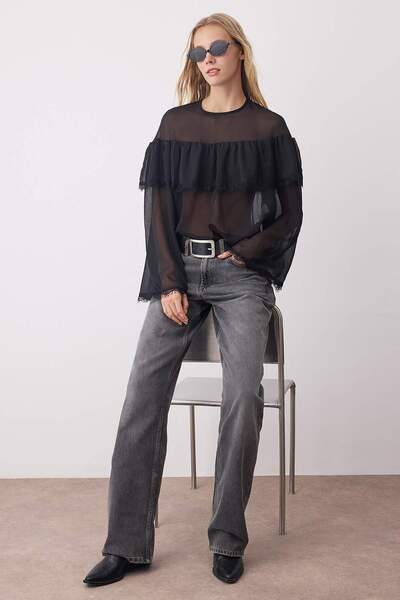 Trendyol Collection Black Transparent Chiffon Lace Detailed Crew Neck Blouse Woven Blouse Twoaw26Bz00055