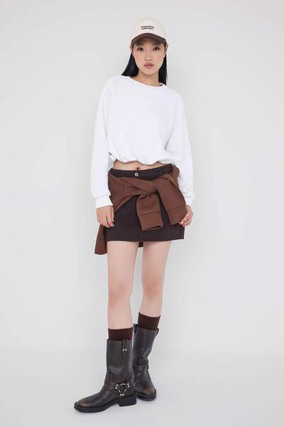 Trendyol Collection Ecru Relaxed/Comfortable Fit Elastic Waist Crop Knitted Sweatshirt Twoaw26Sw00000