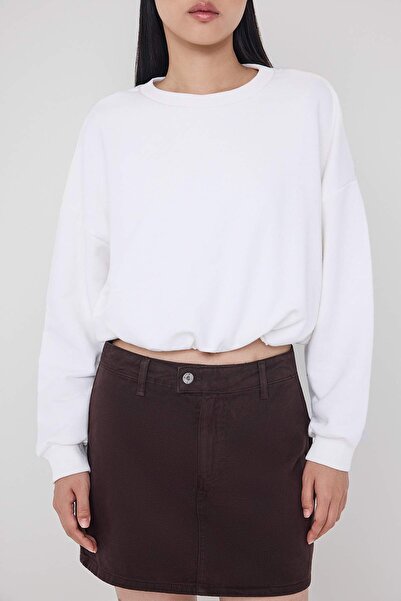 Trendyol Collection Ecru Relaxed/Comfortable Fit Elastic Waist Crop Knitted Sweatshirt Twoaw26Sw00000