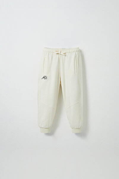Marvy Ecru Embroidery Detailed Jogging Pants