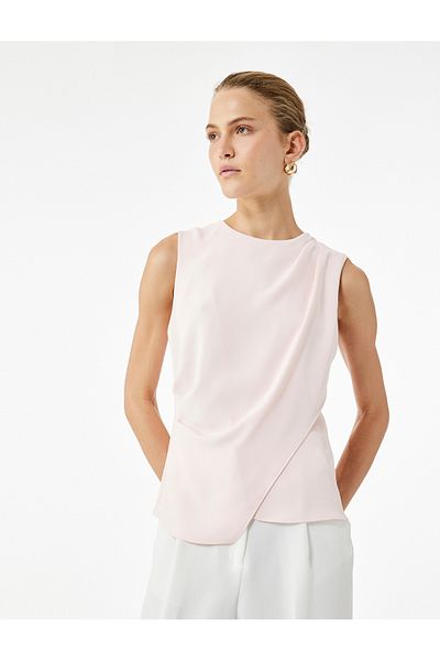 Koton Crepe Fabric Crew Neck Sleeveless Asymmetrical Blouse with Slit Detail