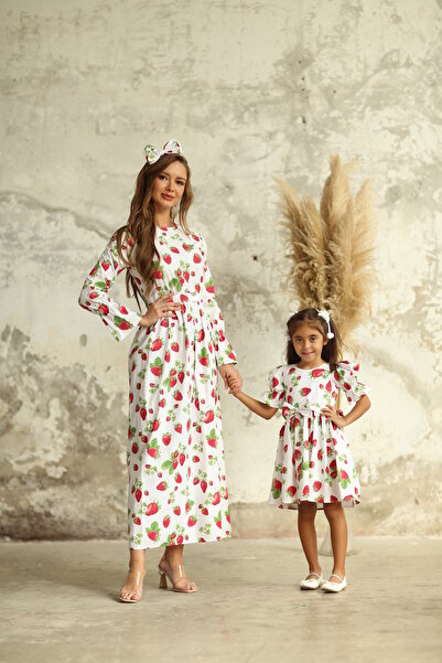 KÜÇÜĞÜM BUTİK Eper mintás hidzsáb anya és gyermek kombinációja - húzózsinór a derékból és a kiegészítő kosárból