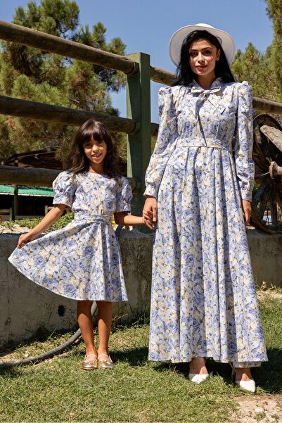 KÜÇÜĞÜM BUTİK Tesettür Mavi Pastel Çiçekli Boyundan Bağlamalı Kloş Anne Kız Kombini (Tekli Satılmaktadır)