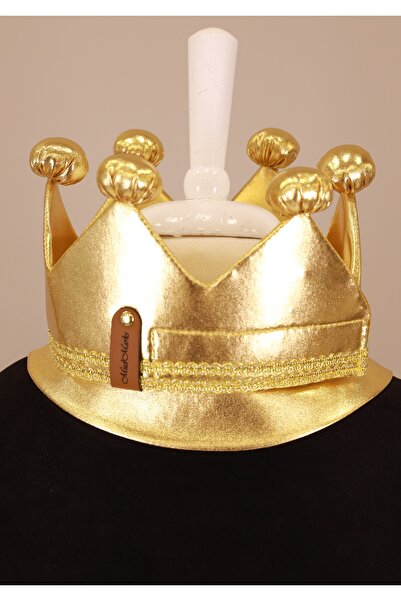 MudMarks Children's Cloak and King Crown Set