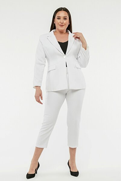 SİZ Beyaz Büyük Beden Tek Düğme Ceket Kemerli Cepli Havuç Pantolon Takım Elbise