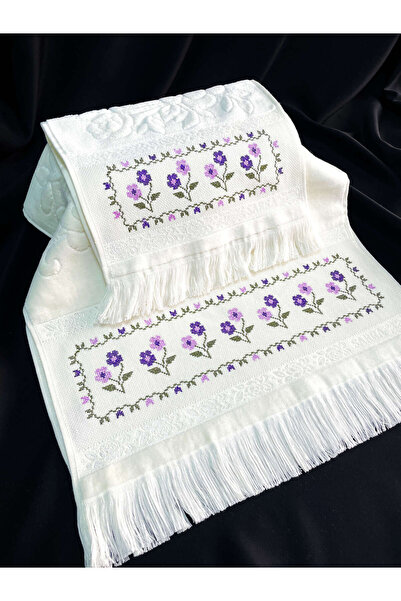 Sahra Çeyiz Nakış Özel Tasarım Kanaviçe Nakış İşlemeli Kadife Etamin Çeyizlik 2'li Havlu Seti