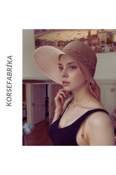KORSEFABRİKA قبعة شمسية عصرية وعملية للنساء من القش للشاطئ والاستخدام اليومي مع واقي من الشمس وحافة واسعة للحماية من الأشعة فوق البنفسجية