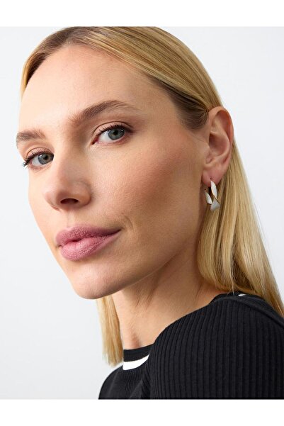 Jimmy Key Altın Rengi Burgu Detaylı Yarım Halka Küpe