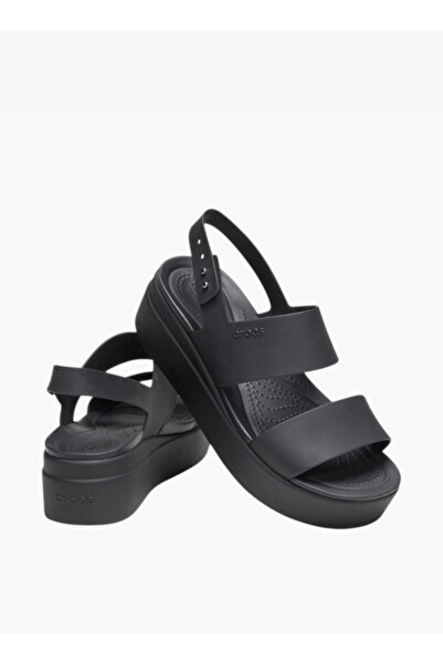 Crocs Women's Strappy Flatform Sandals with Buckle Closure