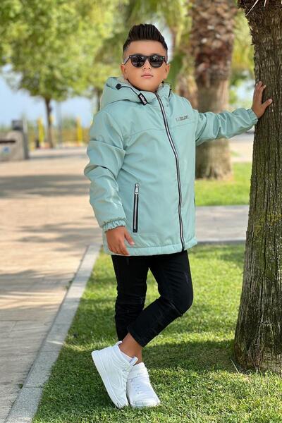 Pina Kids Erkek Çocuk Sabit Kapüşonlu Metal Armalı İçi Kürklü Mont KM3987