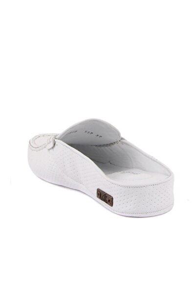 SailLakers - Γυναικείες παντόφλες σπιτιού με λεπτομέρεια από λευκό δέρμα 109-557-X