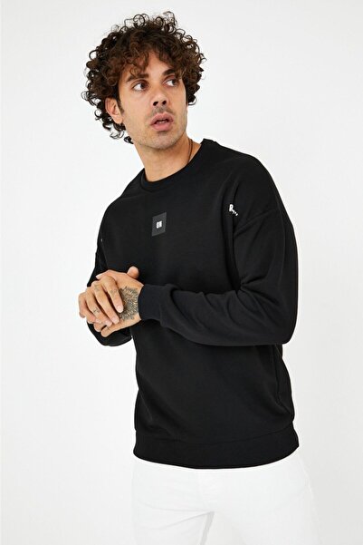 BREEZY Sırtı Kabartma Grafiti Baskılı Oversıze Siyah Sweatshırt